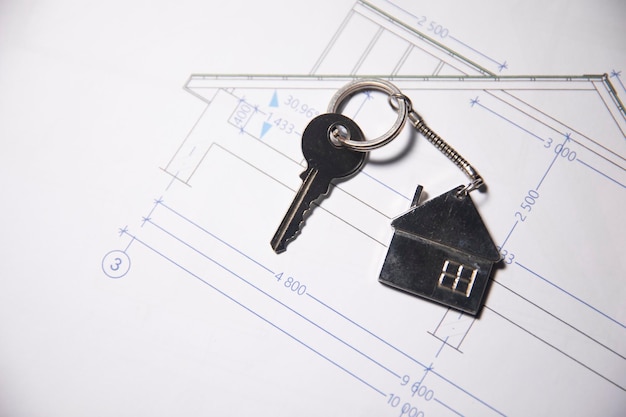 Modelo de casa en el plan de construcción para la construcción de casas con llaves