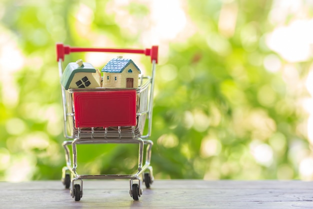 Modelo de casa no carrinho de compras