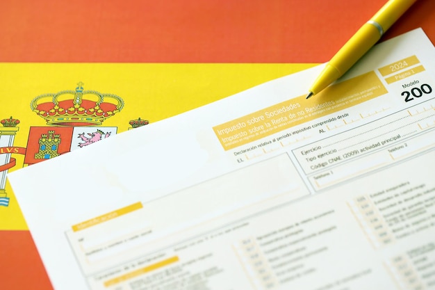 Foto modelo de formulário de imposto espanhol para o imposto sobre o rendimento das sociedades para não residentes