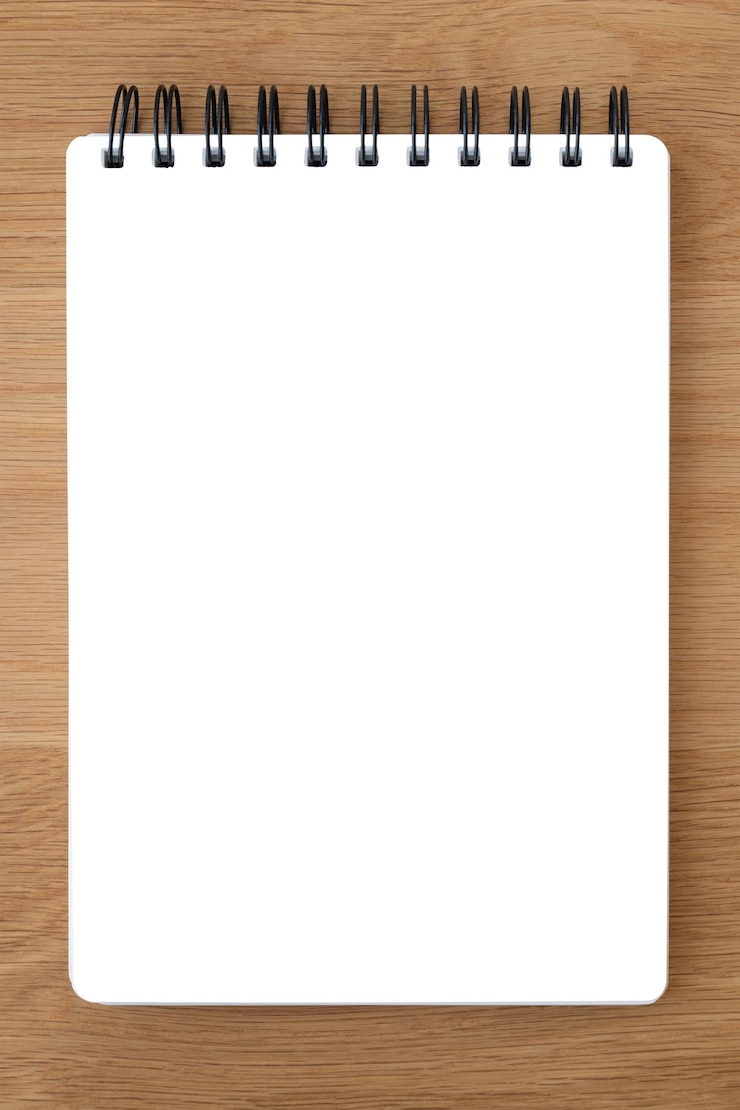 Foto modelo de papel de notas forrado em uma mesa de madeira