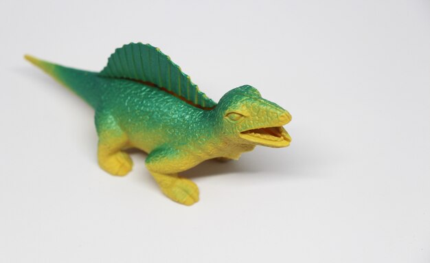 Modelo de dinosaurio para niño