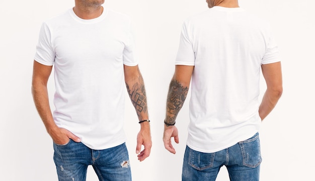 Modelo con maqueta de camiseta de hombre blanco para su propio diseño