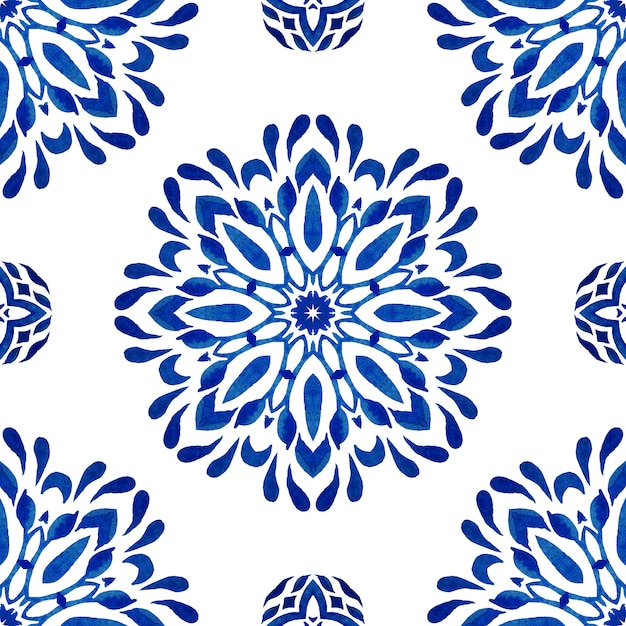 Modelo ornamental inconsútil de la mandala del damasco abstracto para la tela. Azulejo azul acuarela