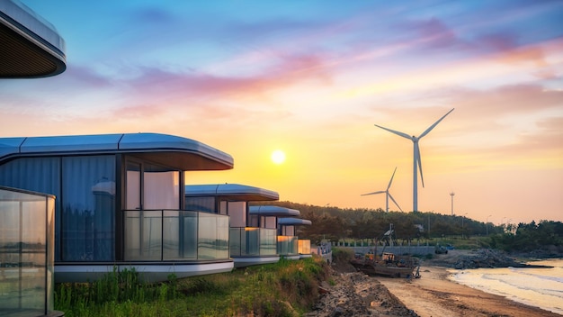Las modernas cabañas de vacaciones costeras al amanecer