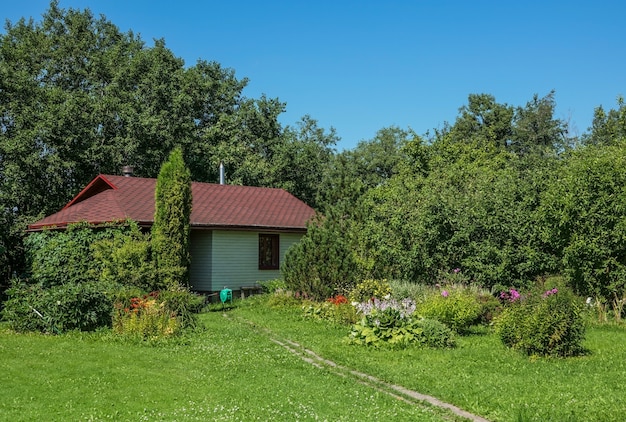 Modernas casas de vacaciones de madera en Rusia