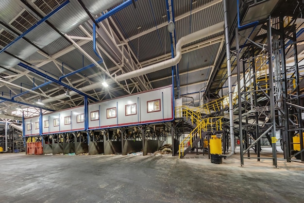 Moderne Abfallverwertungsanlage Getrennte Müllabfuhr Recycling und Lagerung von Abfällen zur weiteren Entsorgung