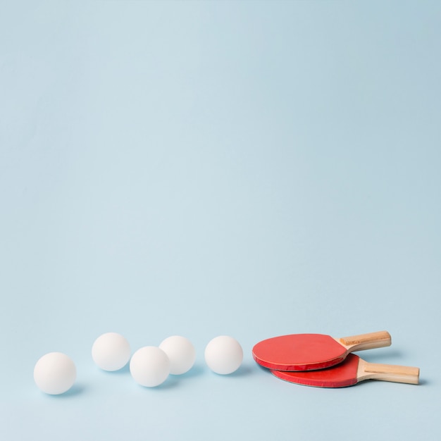 Foto moderne sportkomposition mit ping-pong-elementen