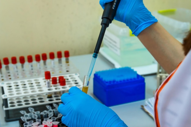 Modernes Bluttestlabor Analyse von Probentechnologien