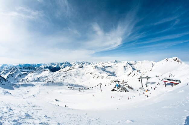 Foto modernes skigebiet