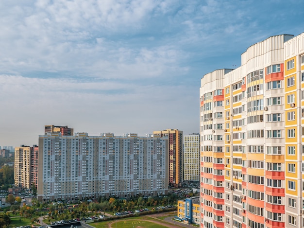 Moderno complejo residencial para familias en Moscú.