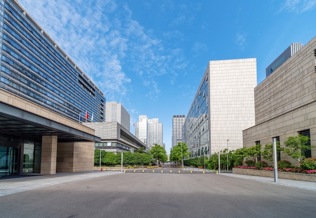 Foto moderno edificio de oficinas en una gran ciudad