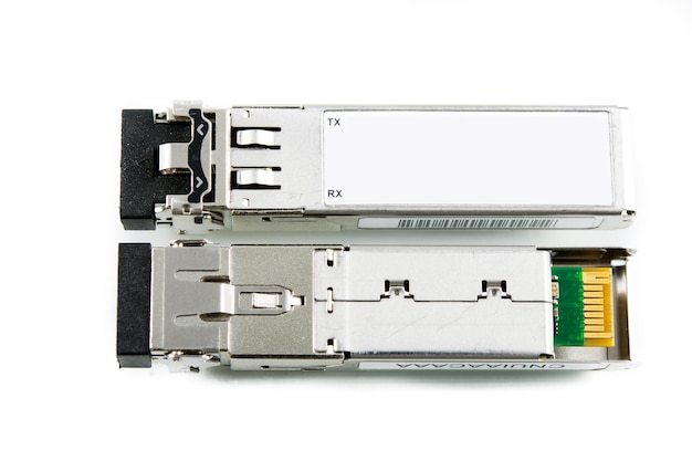 Módulo sfp óptico gigabit para switch de rede isolado