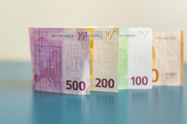 Foto moeda da união europeia. notas de euro em 50, 100, 200, 500