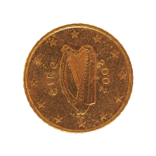 Moeda de 50 centavos, União Europeia, Irlanda isolada sobre o branco