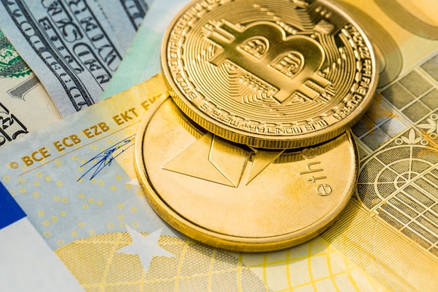 Moedas de ouro de criptomoeda