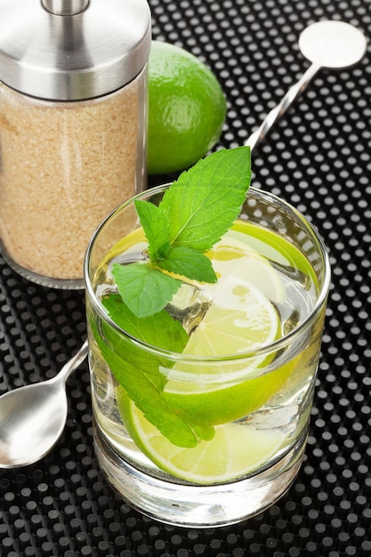 Mojito de coctel e ingredientes