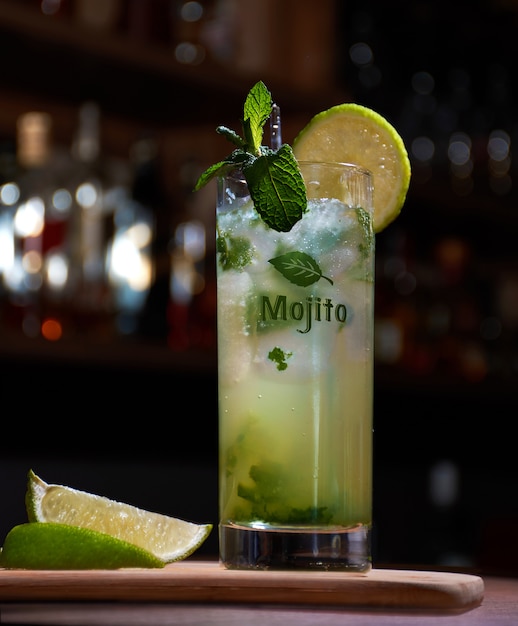 Mojito cubano erva de hortelã limão bom