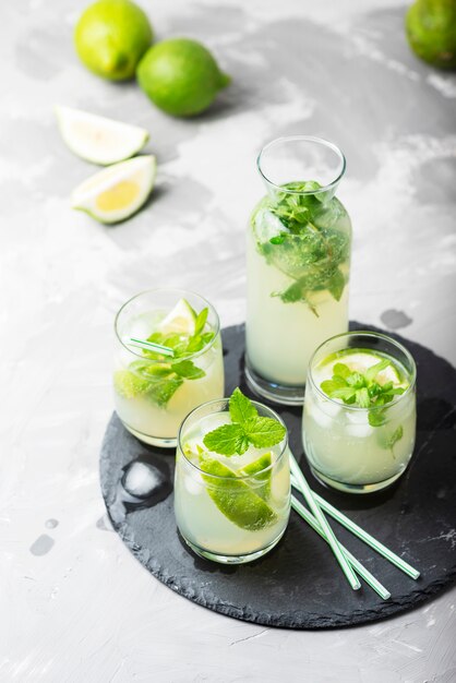 Mojito de coquetel de verão