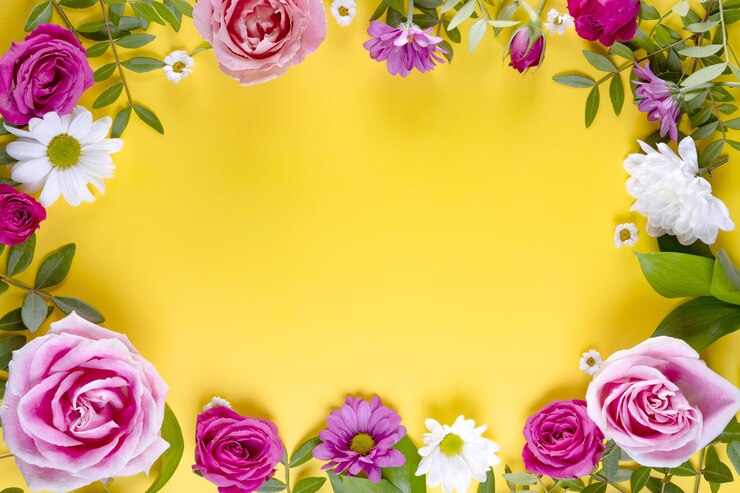 Foto moldura amarela de verão decorada com lindas flores de verão com espaço vazio para texto de rosas e