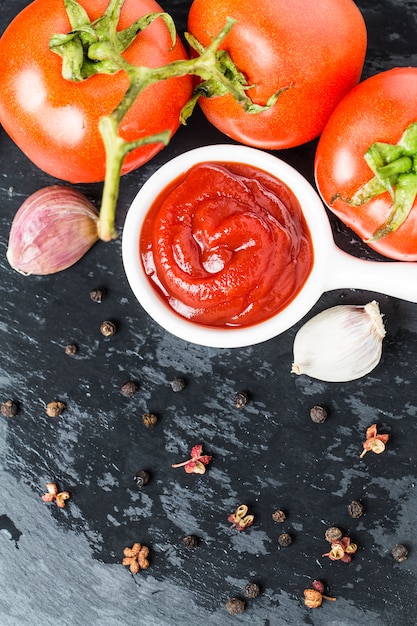 Foto molho de tomate da placa