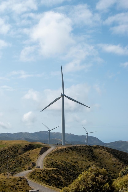 Foto molino de viento en el paisaje contra el cielo