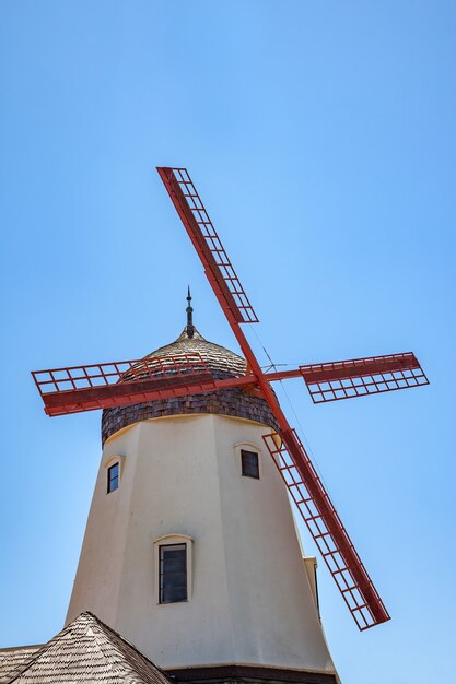 Molino de viento en Solvang, California, EE.