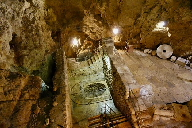 Foto molinos de las cuevas de col des roches en le locle, suiza