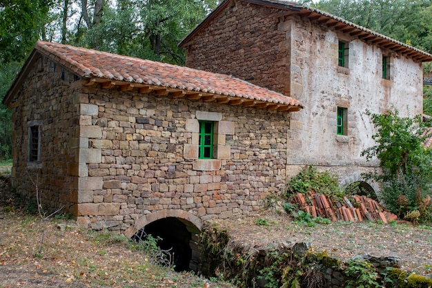 Molinos harineros hidráulicos de la Aldea del Ebro.