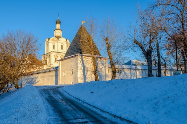 Monasterio Andronikov del Salvador Monastyr Spaso-Andronikov, un antiguo monasterio en Moscú, Rusia.