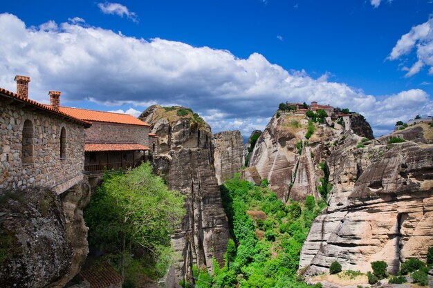 Monasterio en la cima de la roca en Meteora, Grecia