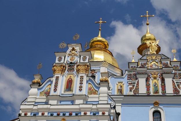 Monasterio de las cúpulas doradas de San Miguel en Kiev, Ucrania