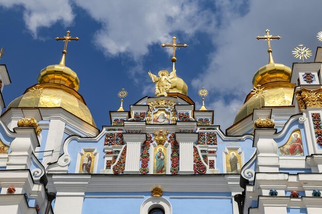 Monasterio de las cúpulas doradas de San Miguel en Kiev, Ucrania