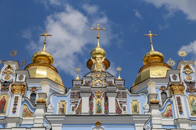 Monasterio de las cúpulas doradas de San Miguel en Kiev, Ucrania