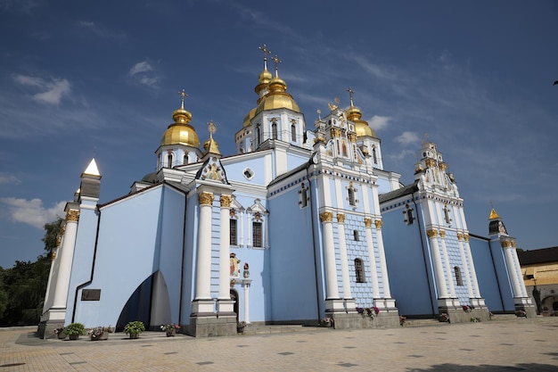 Monasterio de las cúpulas doradas de San Miguel en Kiev, Ucrania