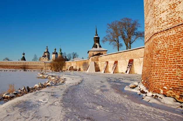 El monasterio KirilloBelozersky en invierno