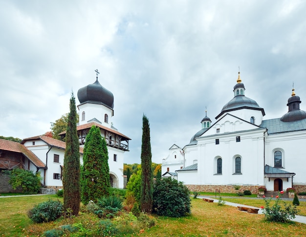 Monasterio de Krekhiv en el Óblast de Lviv (provincia) de Ucrania. Fundada en el siglo XVI (1618a.)