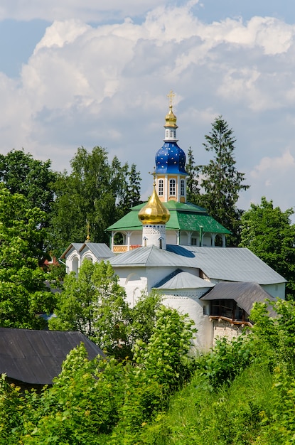 Monasterio Pskov-Pechersky, Rusia