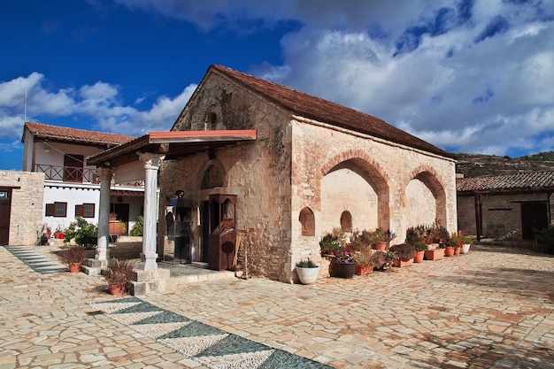 El monasterio en el pueblo Monagri Chipre