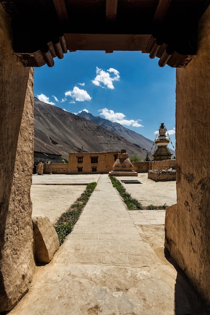 Monasterio tabo en tabo village valle de spiti, himachal pradesh, india