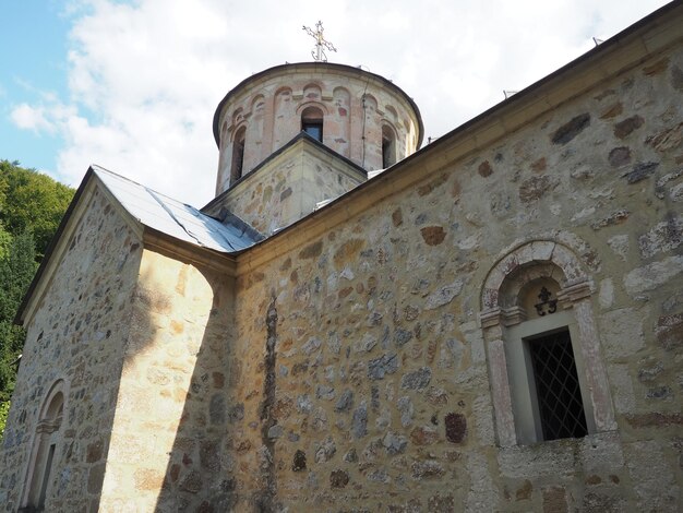 Monasterio de Tronosha en honor a la Entrada al Templo del Santísimo Monasterio Theotokos de la Diócesis de Sabac de la Iglesia Ortodoxa Serbia en el territorio del distrito de Loznica Machvan