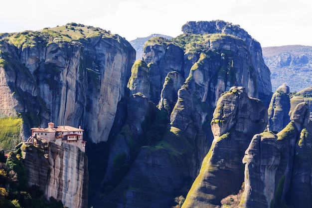 Monasterios de Meteora en Grecia. Filtro de Instagram.