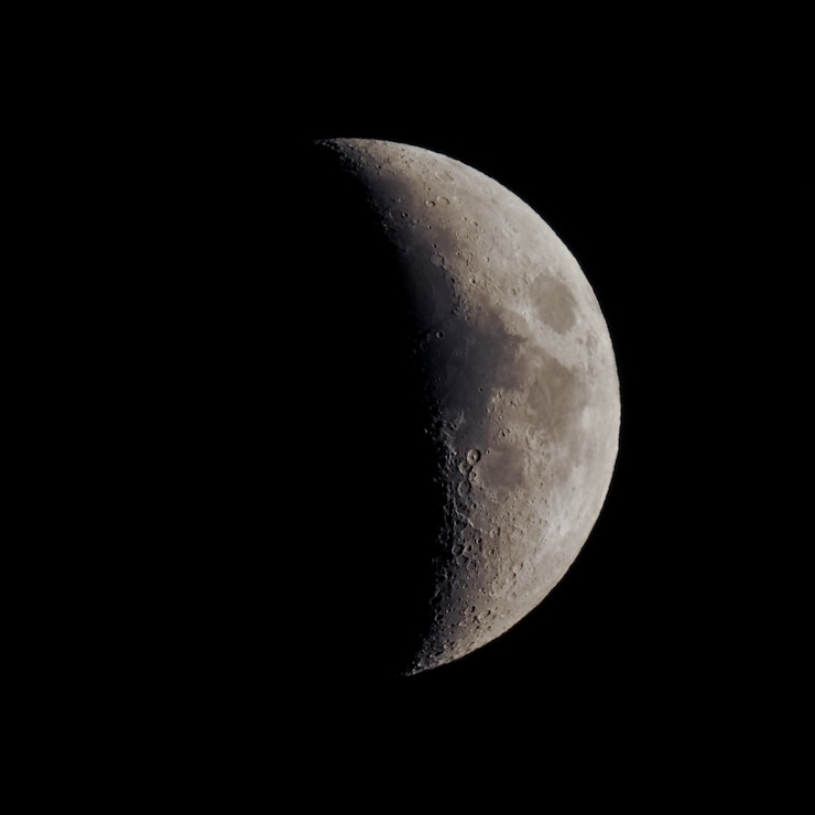 Foto mond im ersten viertel