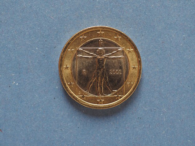 Moneda de 1 euro Unión Europea Italia sobre azul