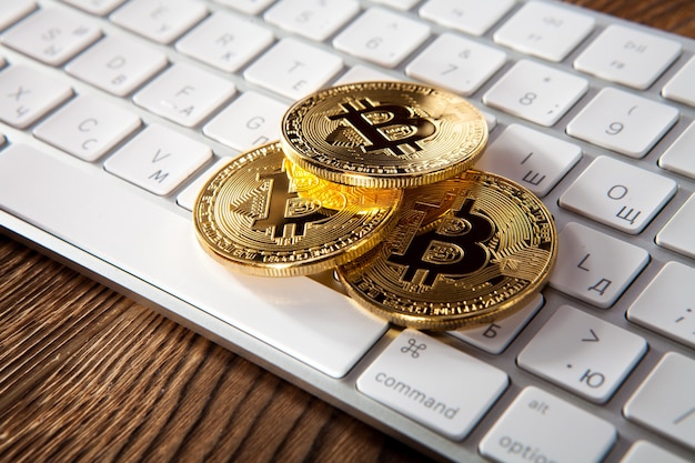 Moneda Bitcoin Cryptocurrency en el teclado