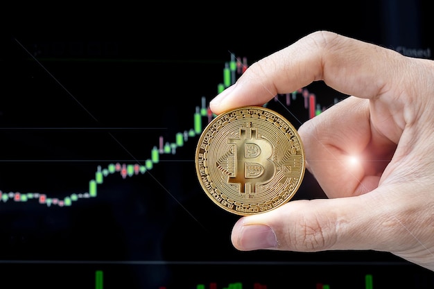moneda de criptomoneda de oro de Bitcoin con fondo de gráfico de vela Crypto es digital