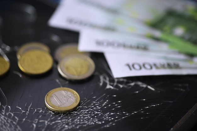 Monedas y billetes de la unión monetaria europea De un euro a cien euros Mecanismo Europeo de Estabilidad