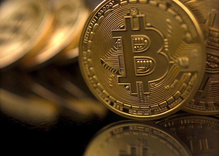 Las monedas de oro de Bitcoin de cerca