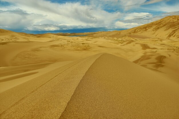 Mongolei. Sands Mongol Els, sandige Dünenwüste, strahlender sonniger Tag