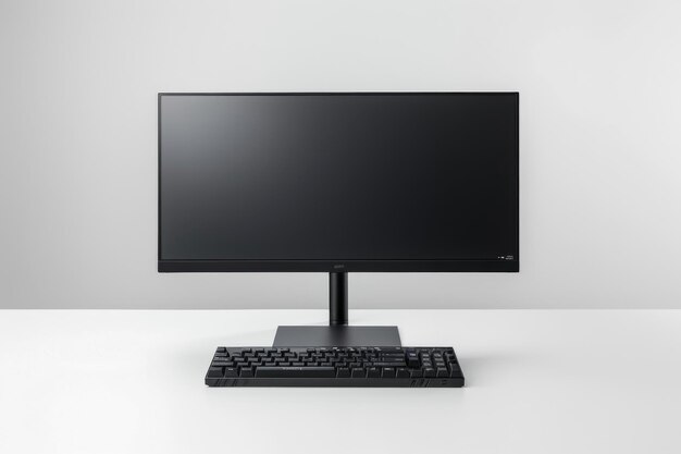 Monitor de computador na secretária