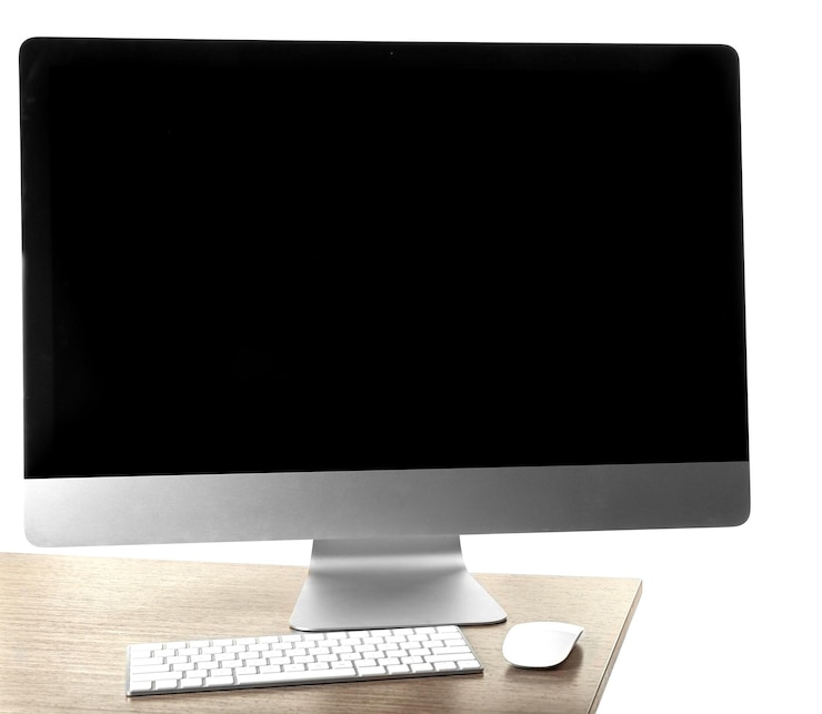 Foto monitor moderno con teclado y mouse en la mesa